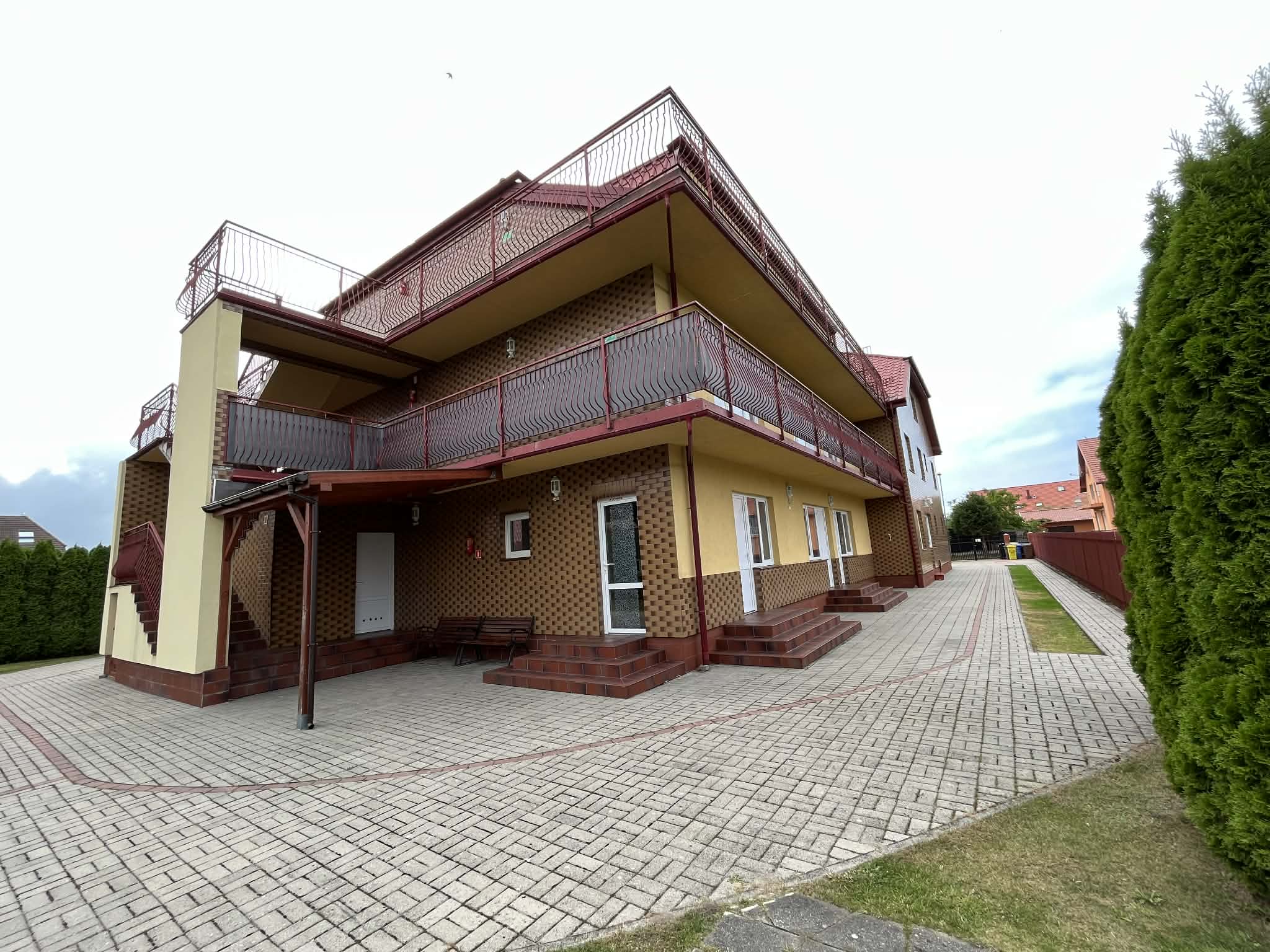 Bursztyn Grzybowo - obiekt